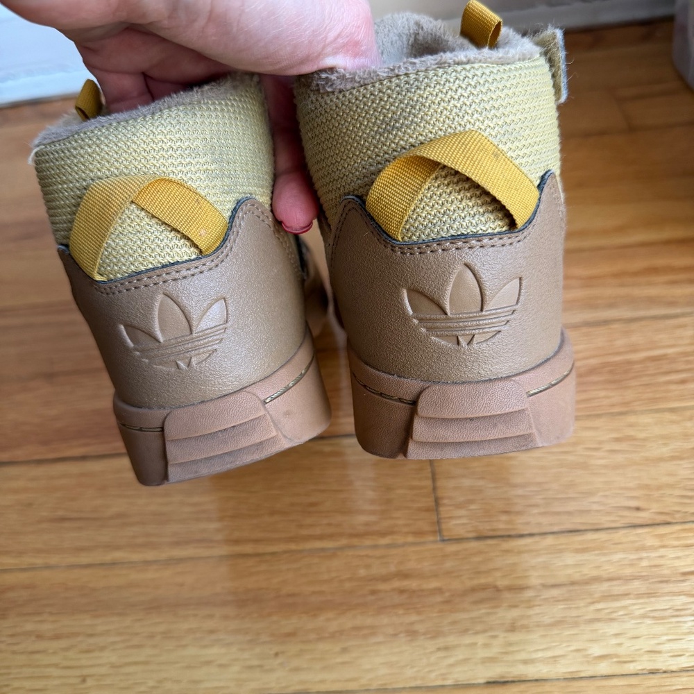 Adidas boots - Picture 4 of 6